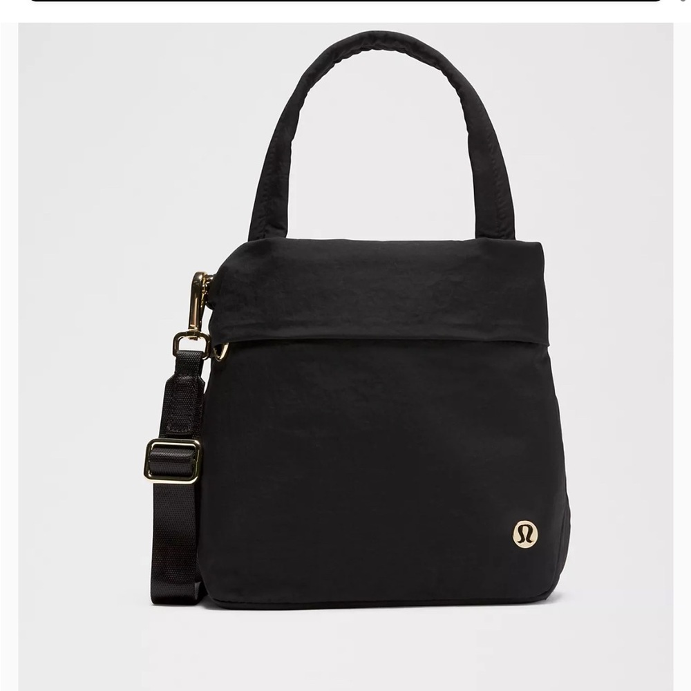 Lululemon On My Level Small Tote 5L Black/Gold
